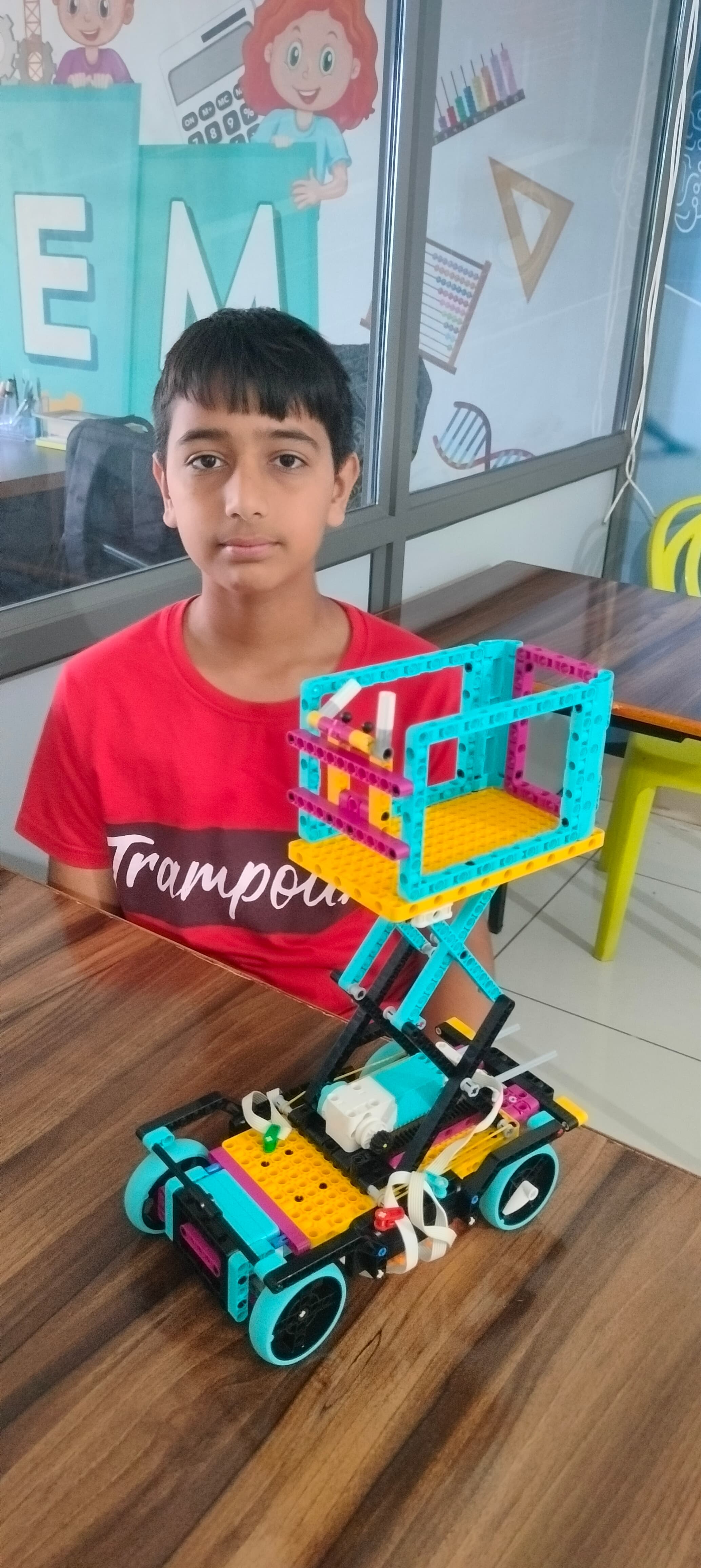 Senior Robo Innovator